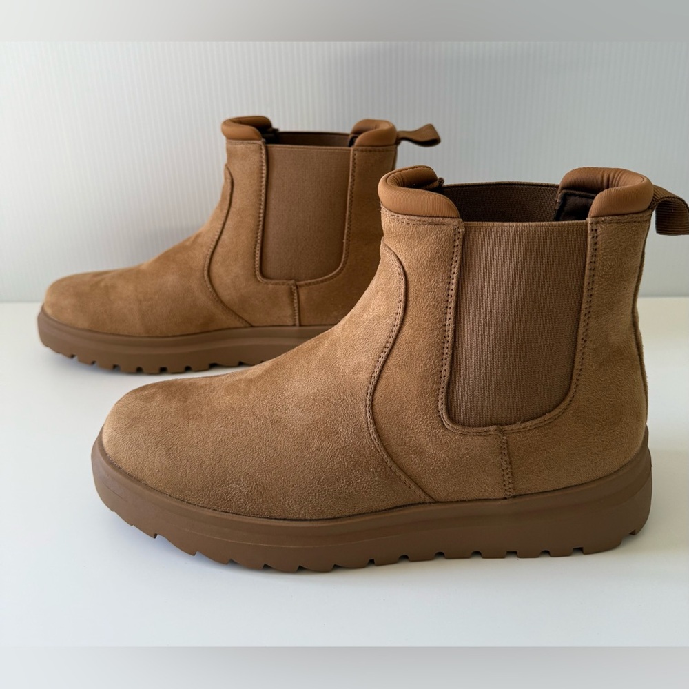 Bacia Women's Slip On Chelsea Ankle Boots Brown / Tan Size 9 New with Tags